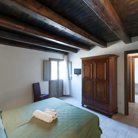 Liscia Country Relais Pensionat Sant'Antonio di Gallura Eksteriør billede