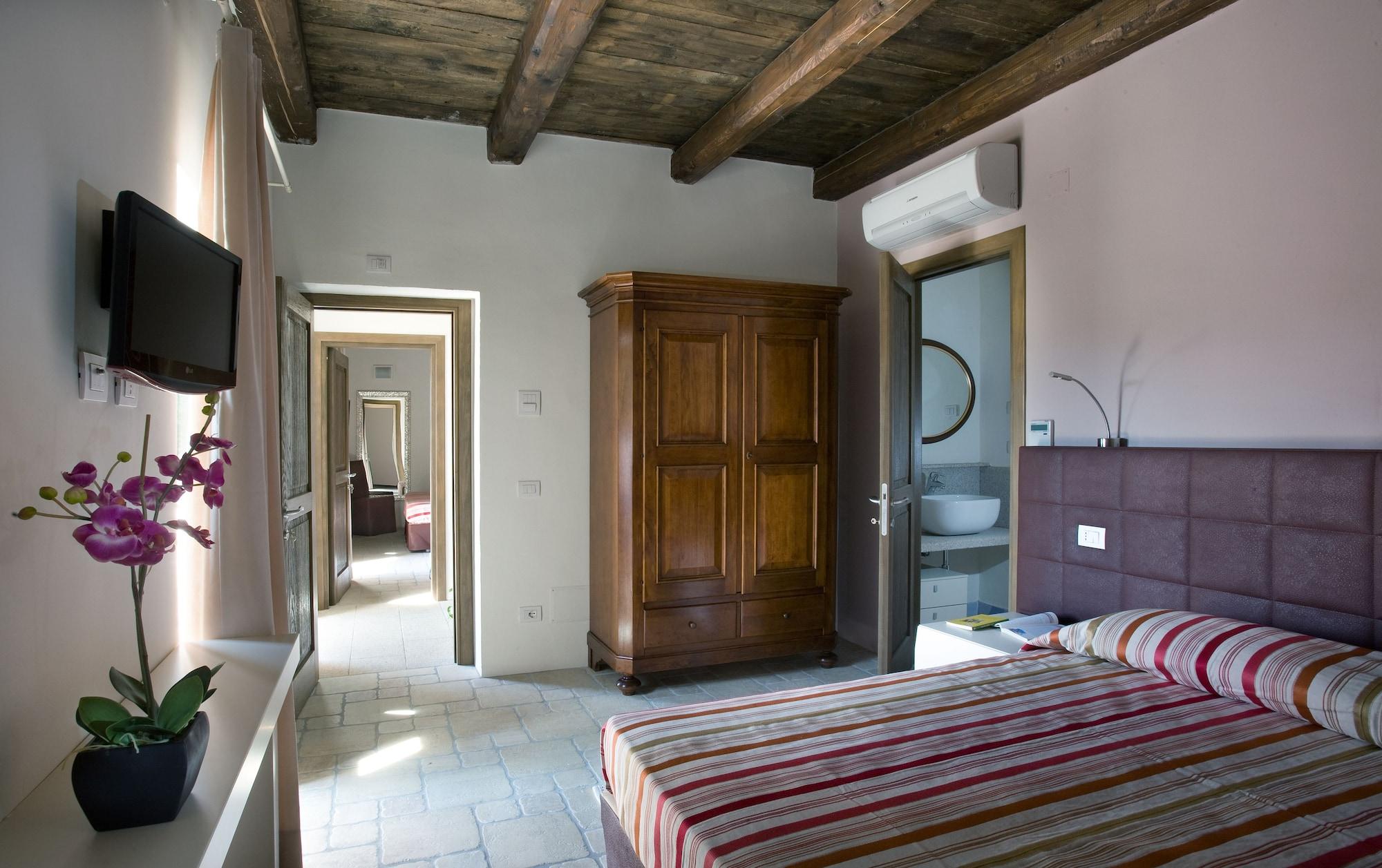 Liscia Country Relais Pensionat Sant'Antonio di Gallura Eksteriør billede