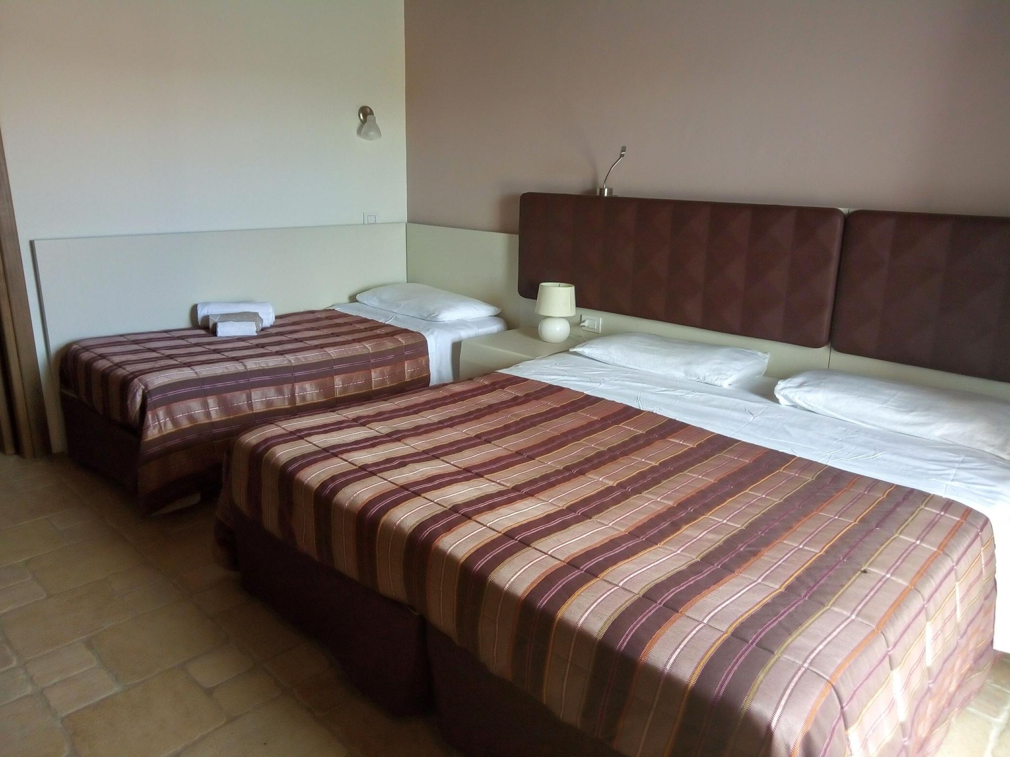 Liscia Country Relais Pensionat Sant'Antonio di Gallura Eksteriør billede