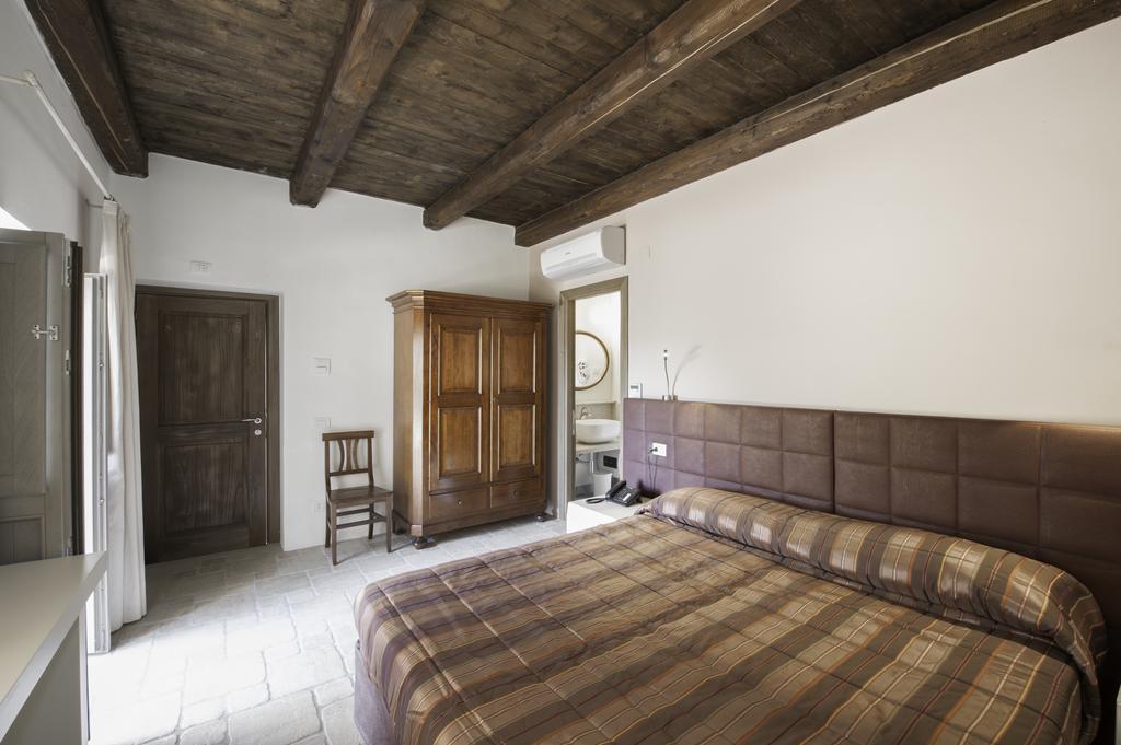 Liscia Country Relais Pensionat Sant'Antonio di Gallura Eksteriør billede