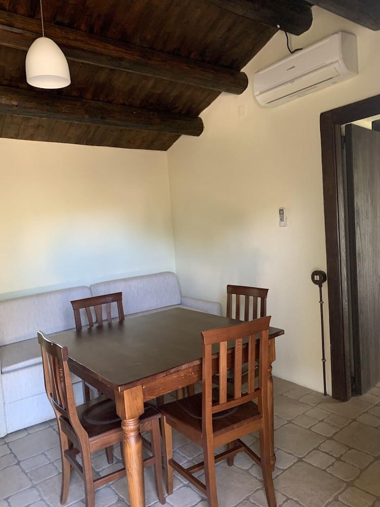 Liscia Country Relais Pensionat Sant'Antonio di Gallura Eksteriør billede