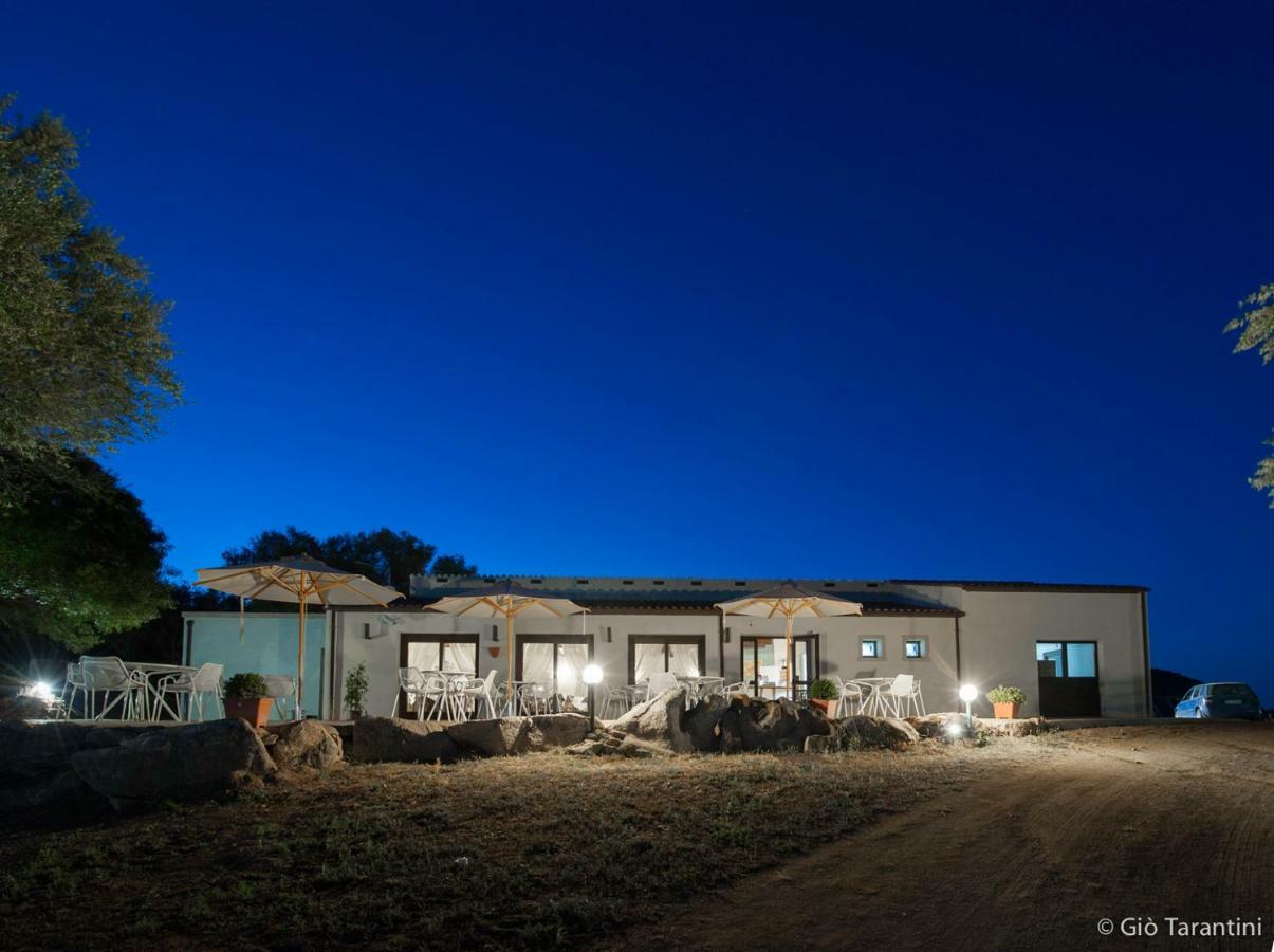 Liscia Country Relais Pensionat Sant'Antonio di Gallura Eksteriør billede
