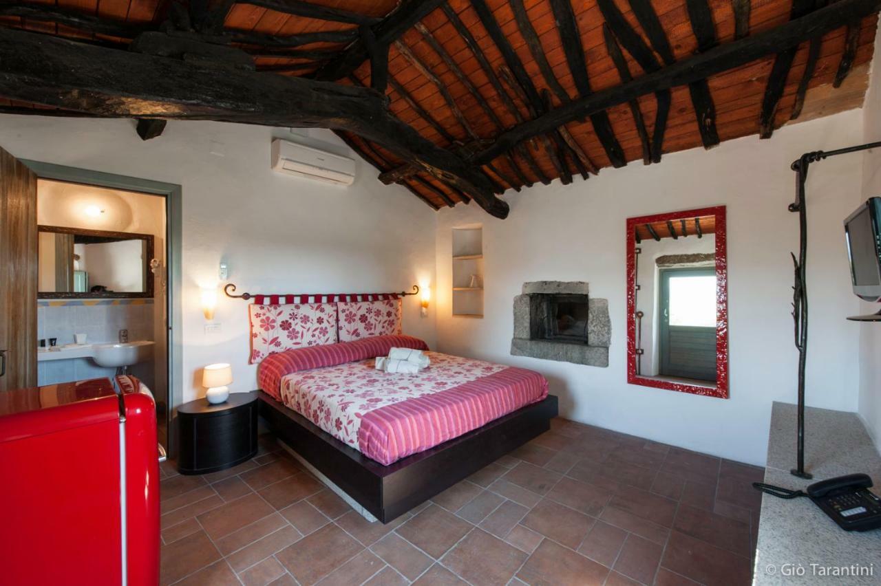 Liscia Country Relais Pensionat Sant'Antonio di Gallura Eksteriør billede