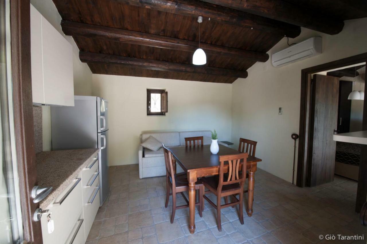 Liscia Country Relais Pensionat Sant'Antonio di Gallura Eksteriør billede