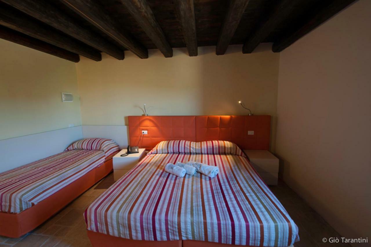 Liscia Country Relais Pensionat Sant'Antonio di Gallura Eksteriør billede
