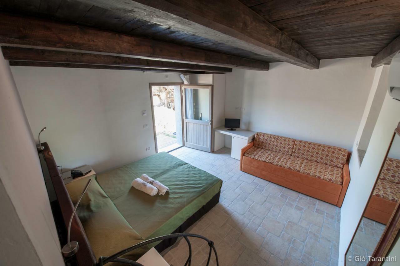 Liscia Country Relais Pensionat Sant'Antonio di Gallura Eksteriør billede